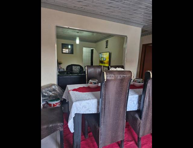 3 BEDROOM HOUSE FOR SALE IN KARENPARK